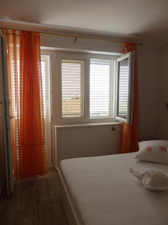 Apartmani Stipan Brela Exterior foto
