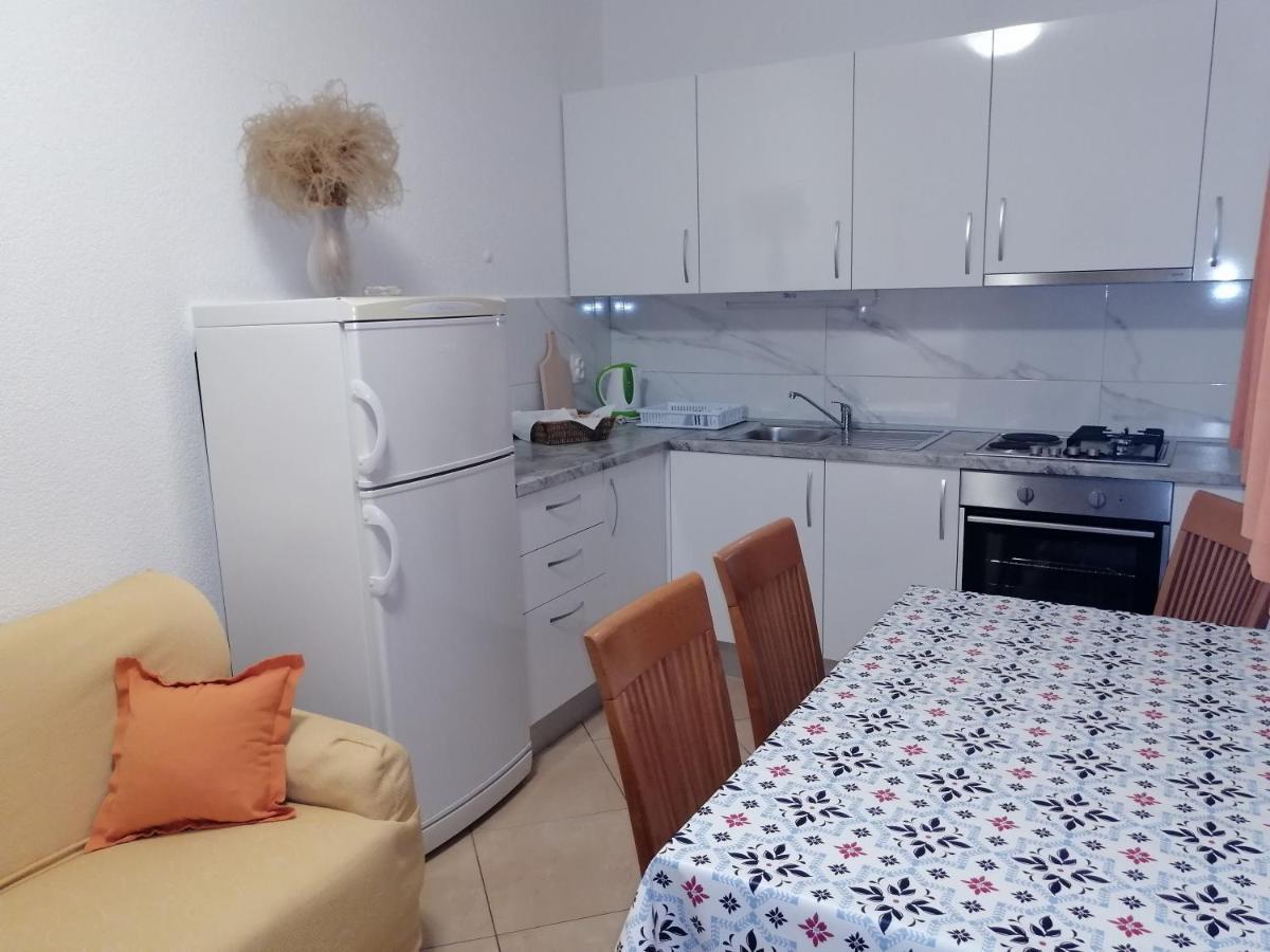 Apartmani Stipan Brela Exterior foto