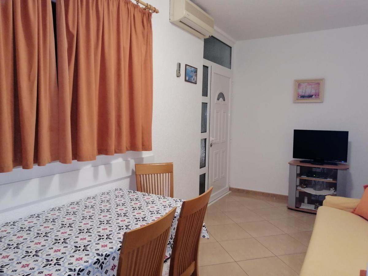 Apartmani Stipan Brela Exterior foto