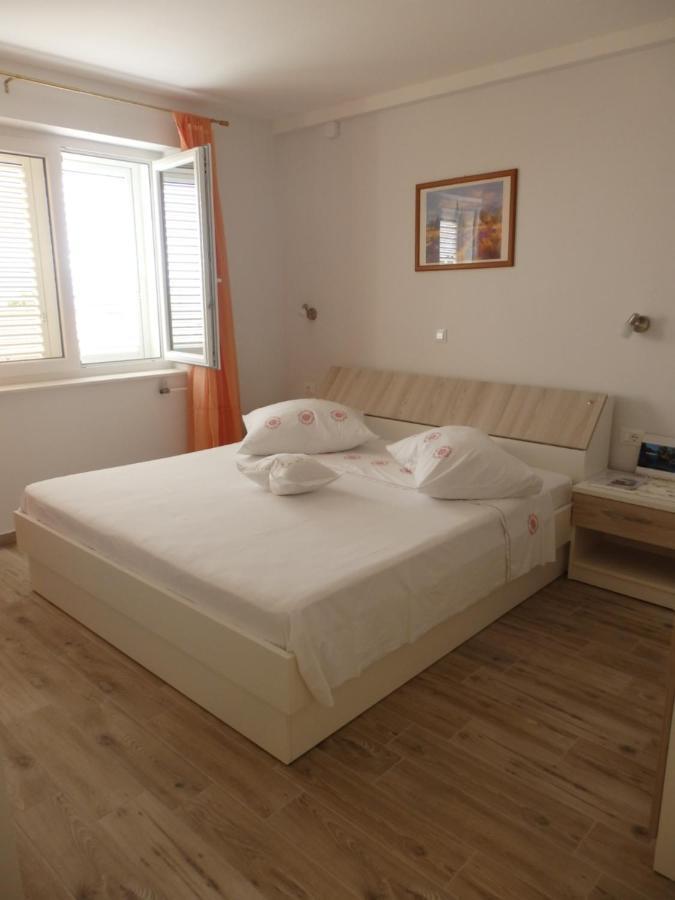 Apartmani Stipan Brela Exterior foto