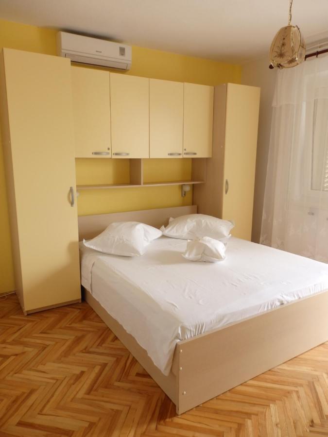 Apartmani Stipan Brela Exterior foto