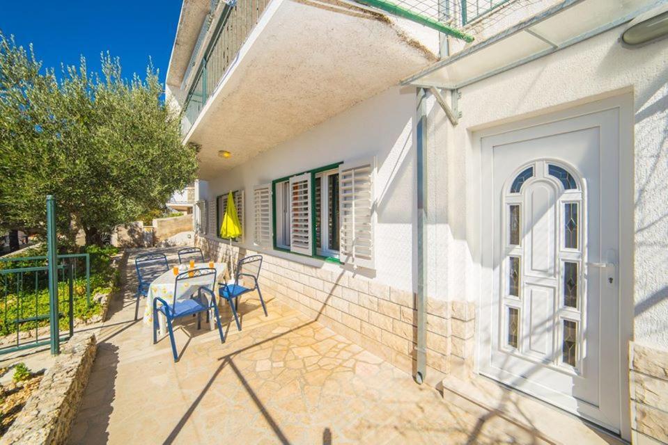 Apartmani Stipan Brela Exterior foto