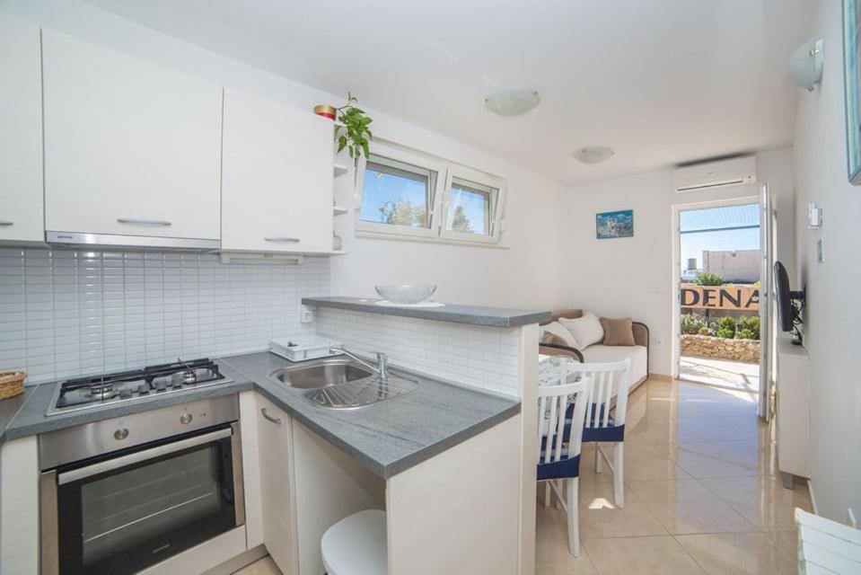Apartmani Stipan Brela Exterior foto