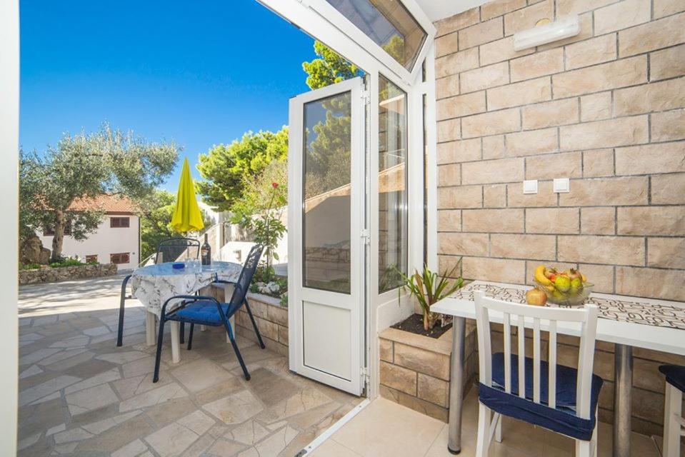 Apartmani Stipan Brela Exterior foto