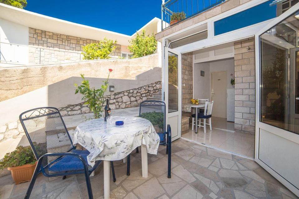 Apartmani Stipan Brela Exterior foto