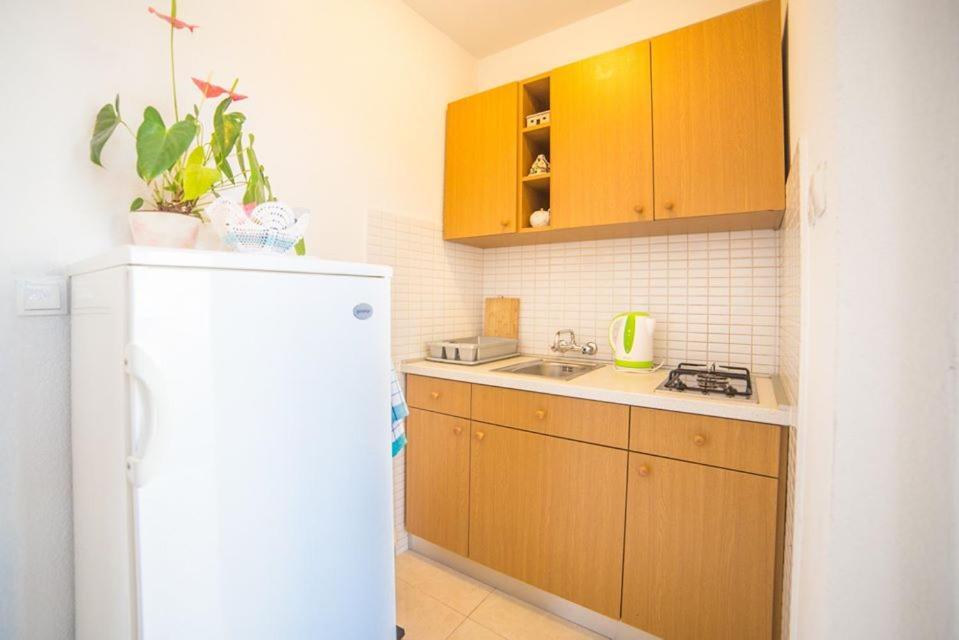 Apartmani Stipan Brela Exterior foto